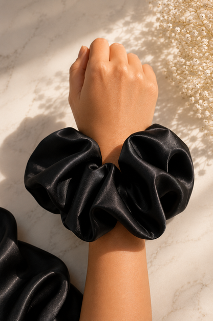 Noir Cloud Tie